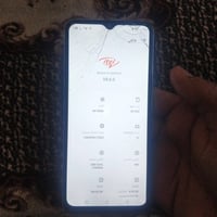 ايتل S23 • ٢٥٦ • الشاشة عليها ضربات