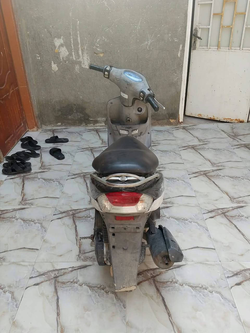 سلام عليكم درجه ماكس حاويه صارله شهر من طالعه سعر 900
‏‪***********‬‏
