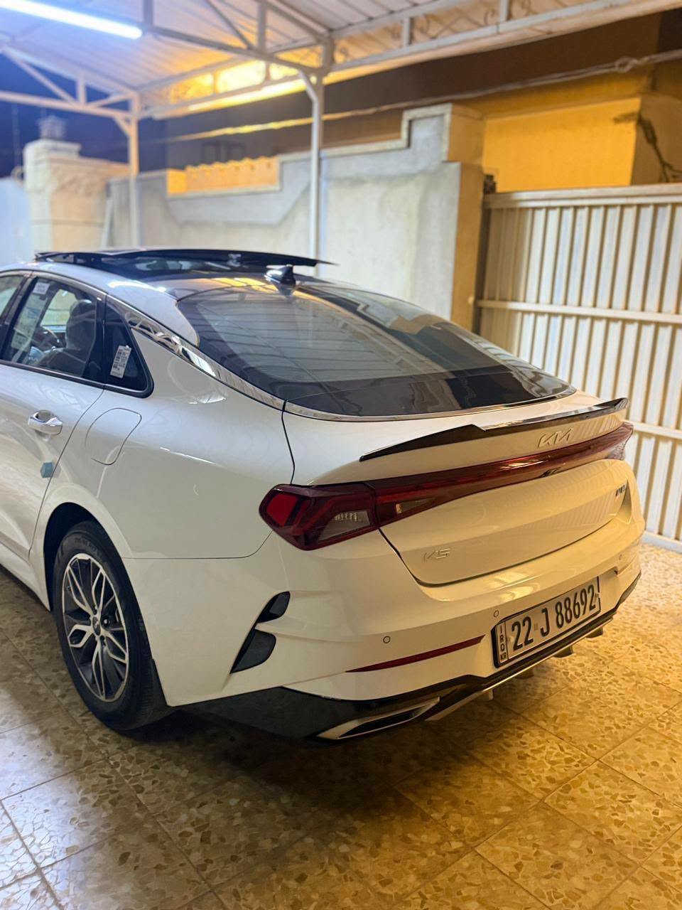 كيا K5 2023 خليجي 🤍

للبيع كيا K5 موديل 2023 خليجي، ماشيه 63 الف كيلو. 
السعر.   200 وبيها مجال
المواصفات:

* محرك 4 سلندر 2000 دوش
* تشغيل بصمة (Smart Key).
* فتحة بانوراما.
* شاشة لمس كبيرة.
* كاميرا أمامية وخلفية.
* حساسات أمامية وخلفية.
* مقاعد كهربائية.
* تحكم بالمقود.
* مثبت سرعة ذكي.
* رادار أمامي.
* نظام المحافظة على المسار.
* تحذير النقطة العمياء.
.
* Apple CarPlay وAndroid Auto.
* إنارة LED.
* مكيف أوتوماتيك ثنائي التحكم.
* جنوط رياضية ألمنيوم.

السيارة نظيفة جداً، جاهزة للاستخدام ولا تحتاج أي مصروف، والفحص خير دليل.

📍 عنوان الموصل 
 

📞 للاستفسار***********

