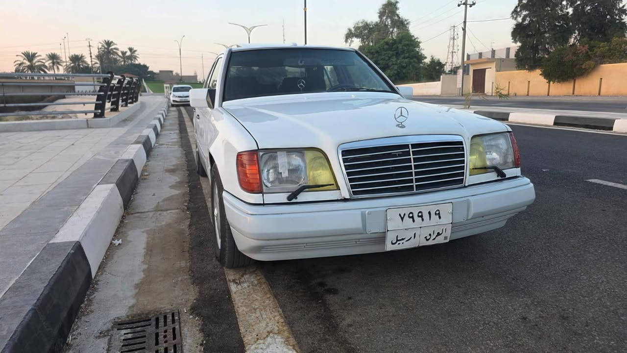 سلام عليكم من رخصت الادمن مارسيدس بيبي موديل 93 حجم 320 قواعد دبلات كفاله براكيت كفاله محرك ياباني صبغ حزام كفاله من الضربه والخياس فتحه ٤جام كهرباء جاهزه للأخير السعر ٧٨ مجالها بسيط ***********
