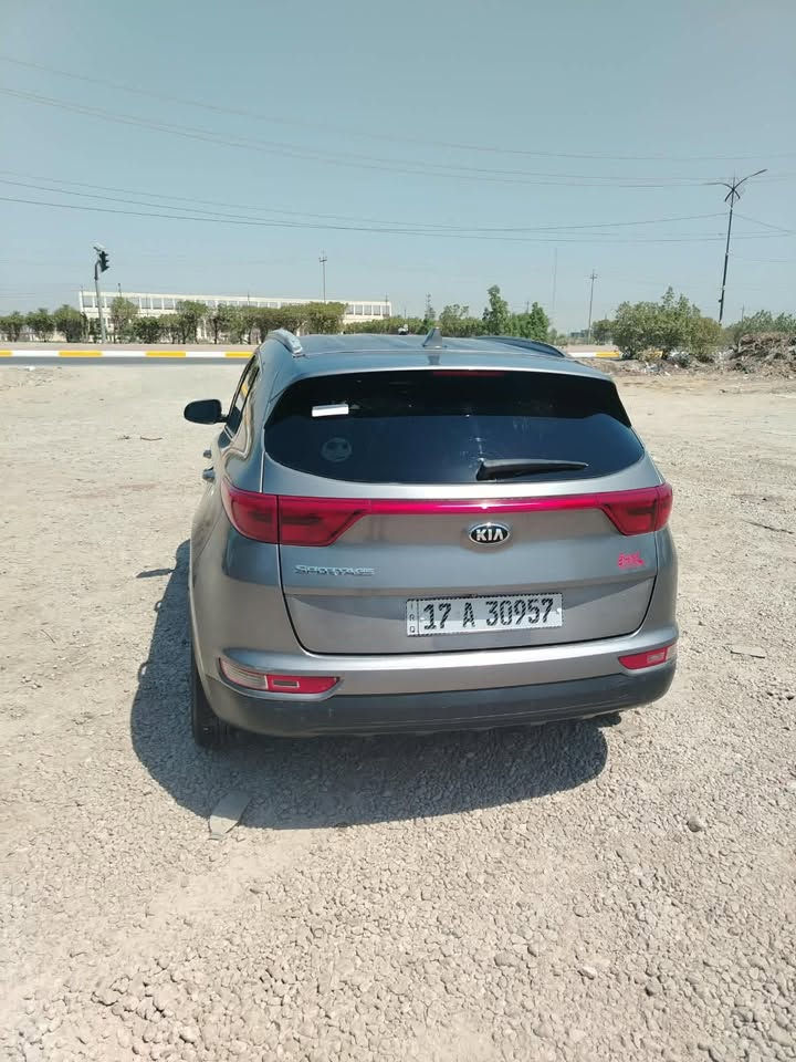 سبورتج 2018 وارد امريكي 
حادث امريكا باب الخلفي ورش جاملغ
بالعراق جاملغ امامي + بنيد

يعني 4 قطع بيها السياره 
سعرها 135 وبيها مجال 
رقم مثنى دولي 
***********
بيع مستعجل
