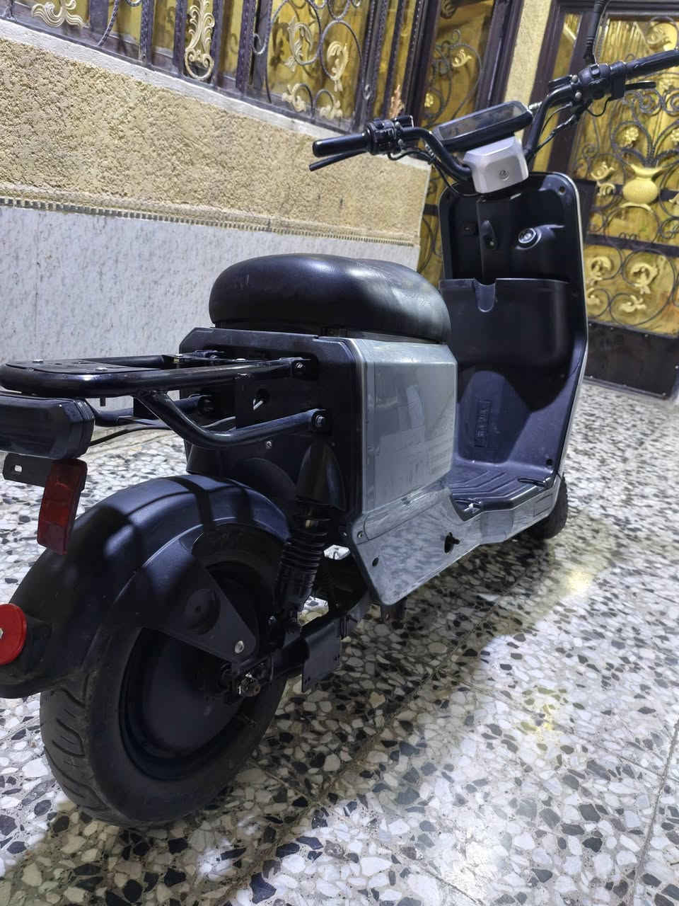 R9 • شحن • بطاريات جديدة