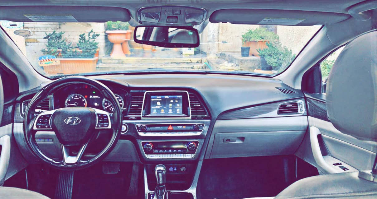 🚘 للبيع سوناتا 2019 Limited فول مواصفات

🔥 سوناتا أمريكي — فئة Limited

⚙️ مكينة 2.4 وقير أوتوماتيك

🔑  بصمة 

🌙 فتحة سقف

💺 داخلية جلد + مقاعد كهربائية

🔥❄️ تبريد وتسخين مقاعد

📱 شاشة كبيرة + كاميرا خلفية

🎵 Apple CarPlay + Android Auto

👁️ رادار + نقطة عمياء

🛣️ تحذير مغادرة المسار

🤖 قيادة شبه ذاتية

🚨 فرملة طوارئ

💡 LED دوّار ويا الستيرن

🛞 جنوط Limited

📌 ملاحظات السيارة بكل شفافية:

🔸 حادثها مثل ما موضح بالصور.

🔸 باب السايق + الباب الخلفي جهة السايق + الجاملخ الخلفي متضررات. يعني صفحه 

🔸 بالعراق الباب الخلفي جهة السايق انضرب.

وبيها ملاحظات بالدعاميات والجاملغ الخلفي 

🔸 قبق الصندوك مبدل، لأن وكعت عليه بلوكة

📍 رقمها أربيل

🔄 تحويل بأي وقت، وأحوّلك السيارة باسمك.

السعر 100 ورقة وبي مجال

📞 للاستفسار 

مكان السياره بغداد المنصور

*********** بغداد, العراق

نص مكتوب في الصور:
- ٣:٤٤ en.bidfax.info BidFax.info