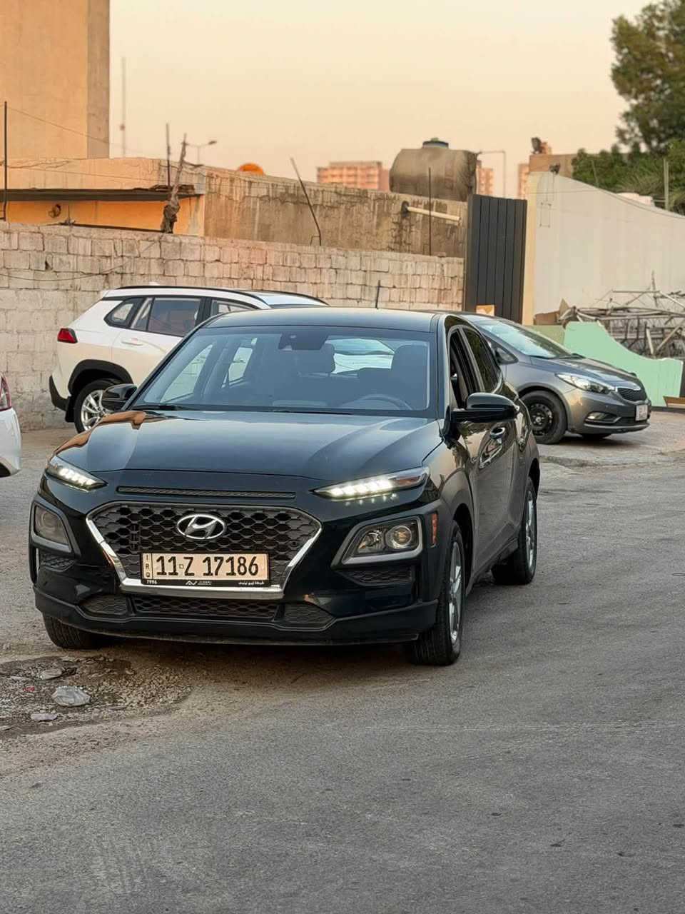 السلام عليكم 
هونداي كونا 2021 
بيهة بنيد صبغ وبارد بجاملغ الامامي فقط 
(كير -مكينة -تراي -تبريد -صدر )كلة جديد 
سيارة نص فول 
(تحكمات -أشاير بلمري -كامرة -شاشة جبيرة )
مكينة 2000دوش المرغوب 
مكان السيارة بغداد 
السعر 113 وبيهة مجال 
للأتصال ***********
