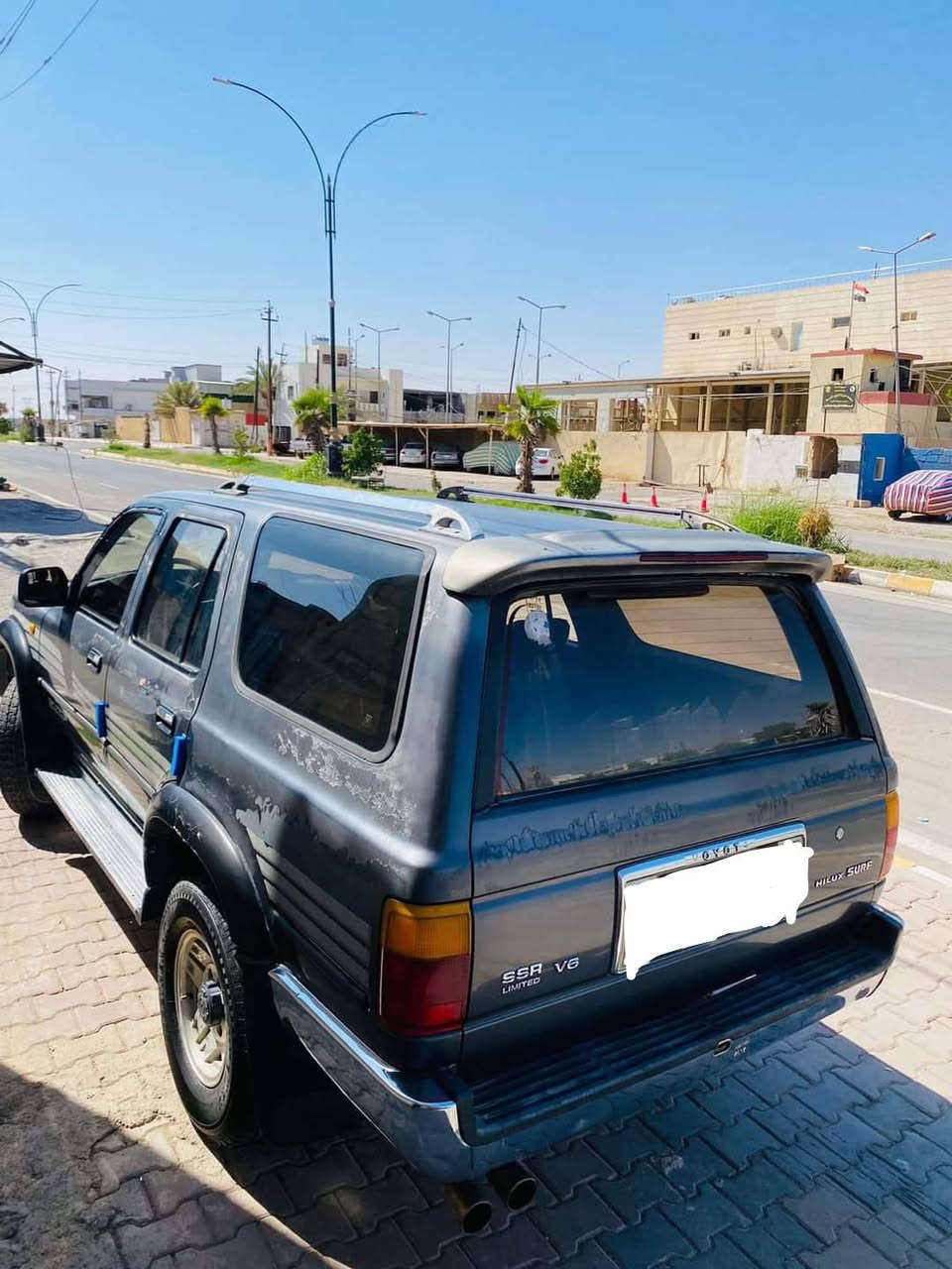 تويوتا سورف موديل 1992
محرك 6 سلندر بلادي 
كير توماتيك 
رقم نينوى دولي باسمي تحويل مباشر
السيارة بعدها على بلادها بيها جراد فقط بالكشر وتحتاج صبغ 
العنوان موصل 
السعر 55
***********
