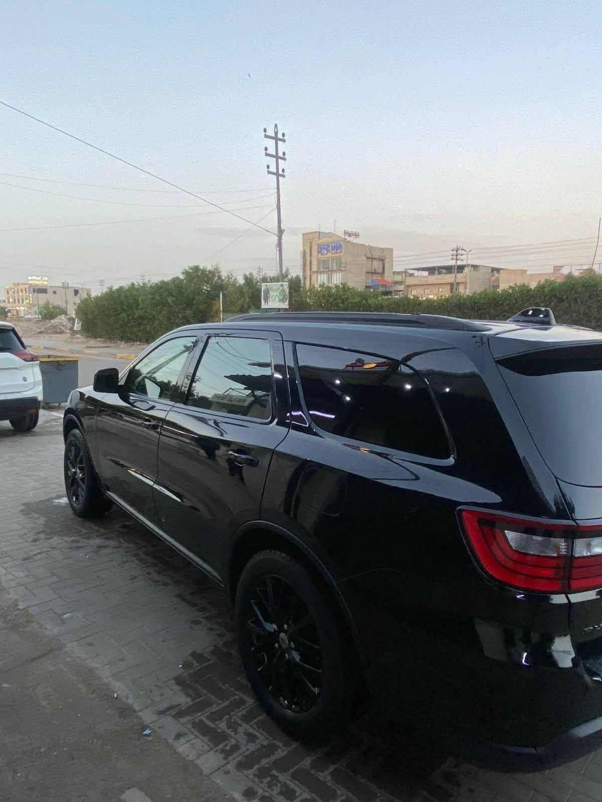 دوج دورنكو 2023 رقم بغداد باسمي السياره حادثه مدكر وبنيد السياره جاهزه بدون اي نقص 
حجم المحرك 6V مكان السياره البصره للبيع او للمراوس حسب القناعه السعر 260 وبيه مجال للاستفسار التواصل على الرقم ***********

