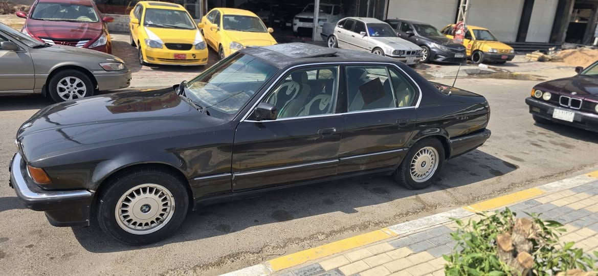 سلام عليكم
بيئم 735اصل
رقم انبار تحويل وكف
موديل 91
كير و محرك 735شرط
تبريد ثلج ثلج
صدر امامي حلوو
صدر خلفي يرادله بوش
كشر حلوو قماره بيه
جراد ممصبوغه
السعر 45 وبيه مجال

ترهم 25نقد
و20 ثلاث اشهر
***********
