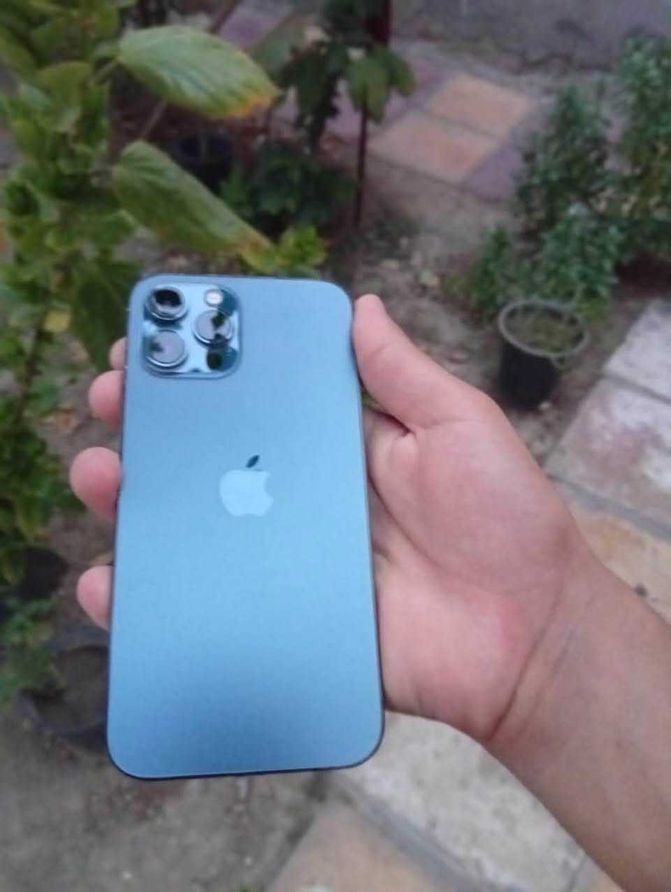 �🔥 للبيع iPhone 12 Pro Max 🔥
✨ جهاز نظيف وأنيق، كلشي أصلي وما بي أي تبديل
🔋 البطارية: 78% أصلية
🛡️ مكفول كفالة عامة
💎 حالة الجهاز تخبل وما شاء الله عليه
🚀 أداء قوي ومواصفات عالية، وشاشة 6.7 إنش وكاميرات Pro مميزة. (دعم أبل⁠￼)

📌 الجهاز جاهز للفحص والتجربة أمام المشتري
💰 السعر: 500 الف  وبي مجال 
مكاني ناصريه مركز 
الرقم : ***********
