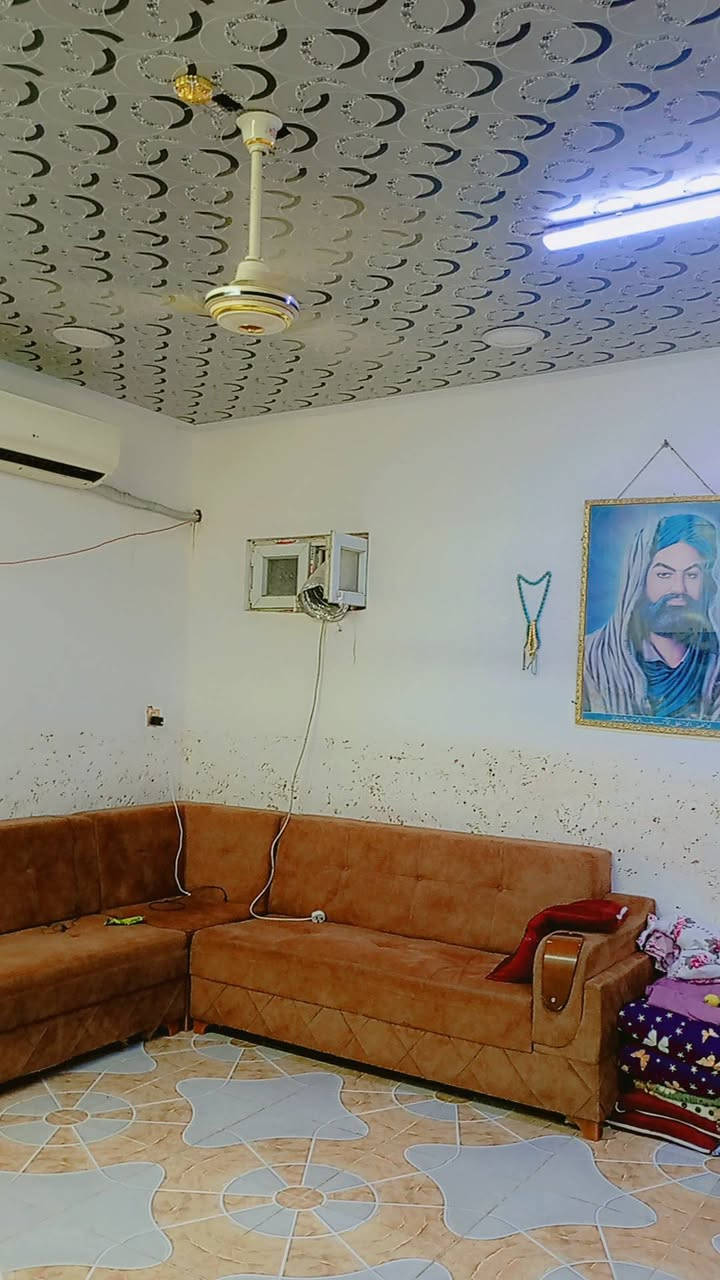 دار مساحه ١٠٠م بناء بلوك عكاده موقع مميز السعر ٢٥ مع المجال زراعي حي ميسان خلف سكله الكرعاوي استفسار***********
