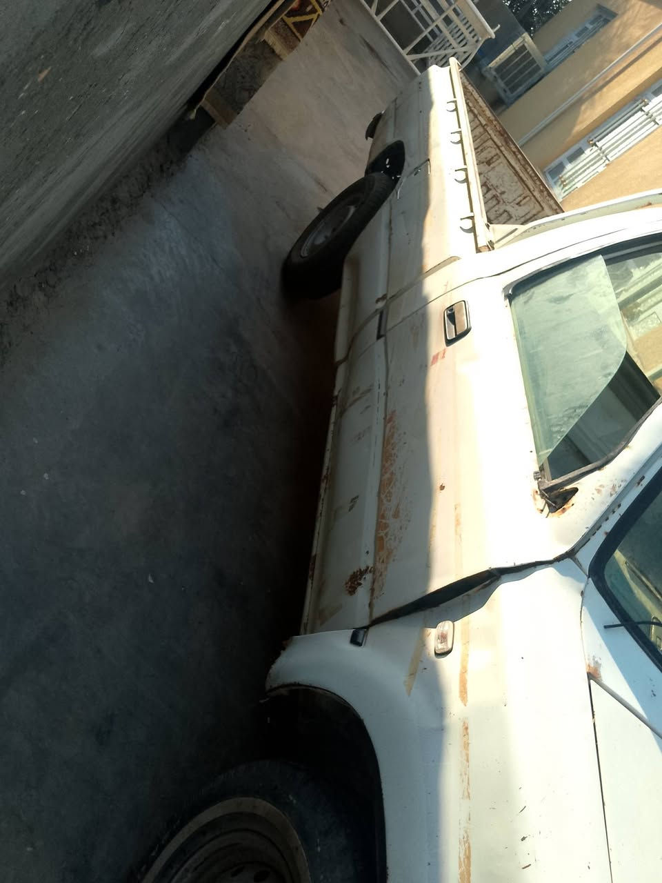للبيع بيكم دير موديل 2006 رقم واسط الماني السنويه عضم عاج صاقطه ب 2019 سياره حلوه يحتاج الهه ترتيبات  المكان بغداد المدائن سلمان باك //***********
