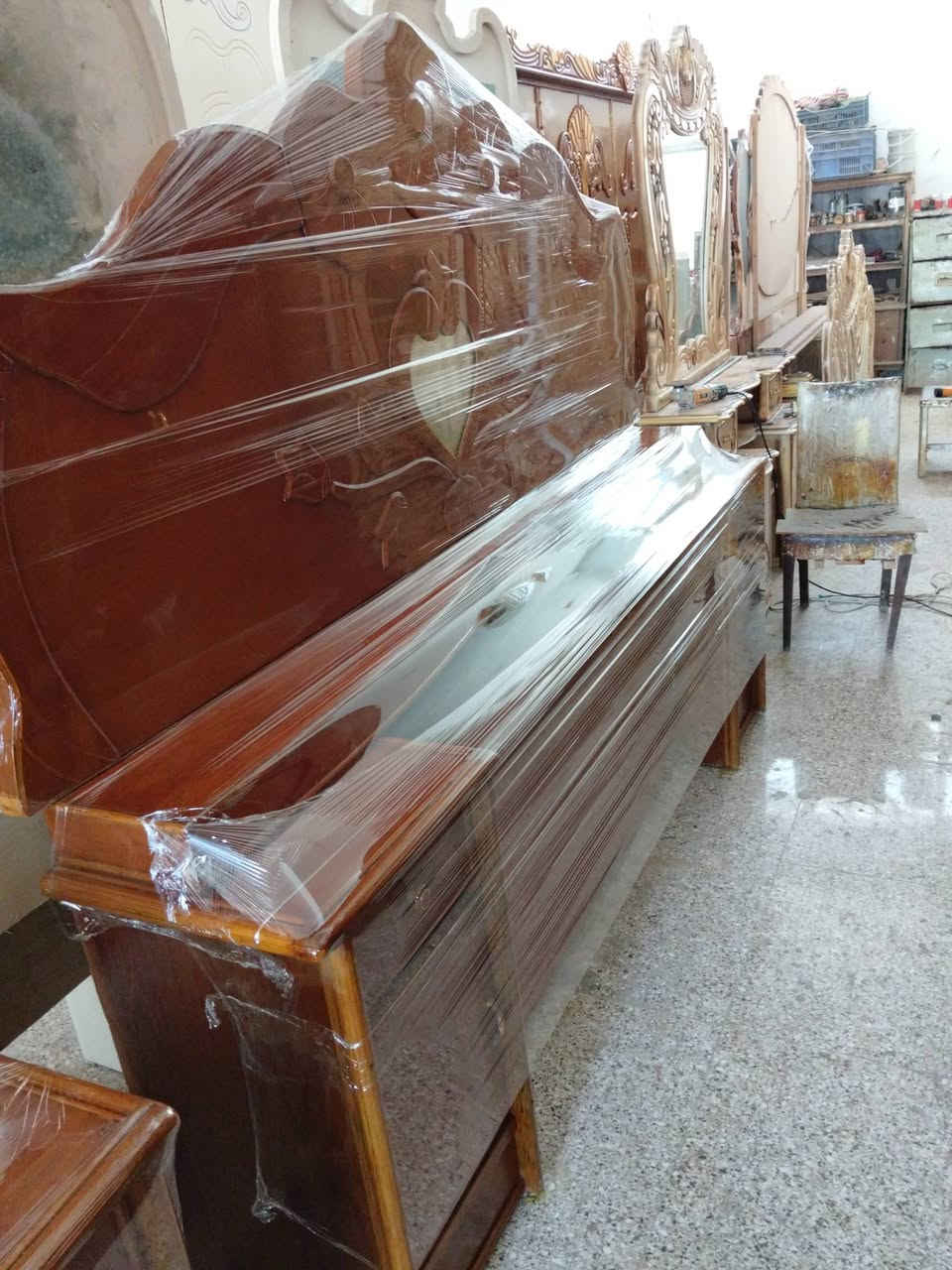 غرفة للبيع 6باب ملحق صاج داخل خارج حطاطه توصاه ثكيله نظيفة السعر 650 الف وبيه مجال العنوان كاطون الرازي شارع ابو رباح قرب جامع أسماء الله الحسنى مزاد ابو كرار الغريباوي ***********
