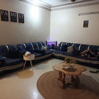 عندي هذا تخم محد يأخذه ترى سعره بلاش وياه طبلات سعره ميه وبيه مجال توا...