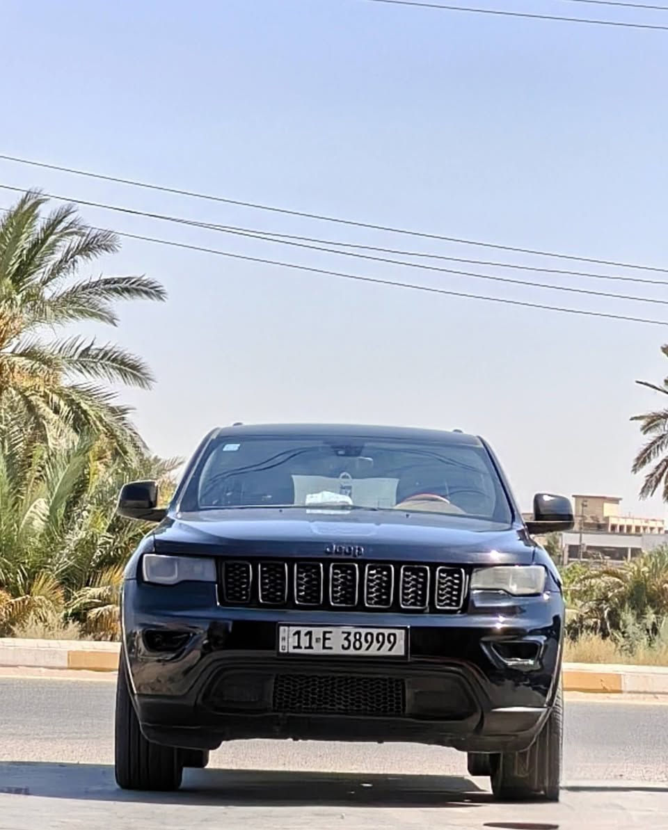 جيب لاريدو
مديل   ٢٠١٧ فول مواصفات عدا لفتحه رقم بغداد شبه مميز تحويل ثاني يوم سياره بيها جاملغ الأمامي مرشوش كلير بدون معجون وبيها ربع الباب عكس سايق السعر  ١٧٥ وبيها مجال مكاني بغداد ورمادي
***********
