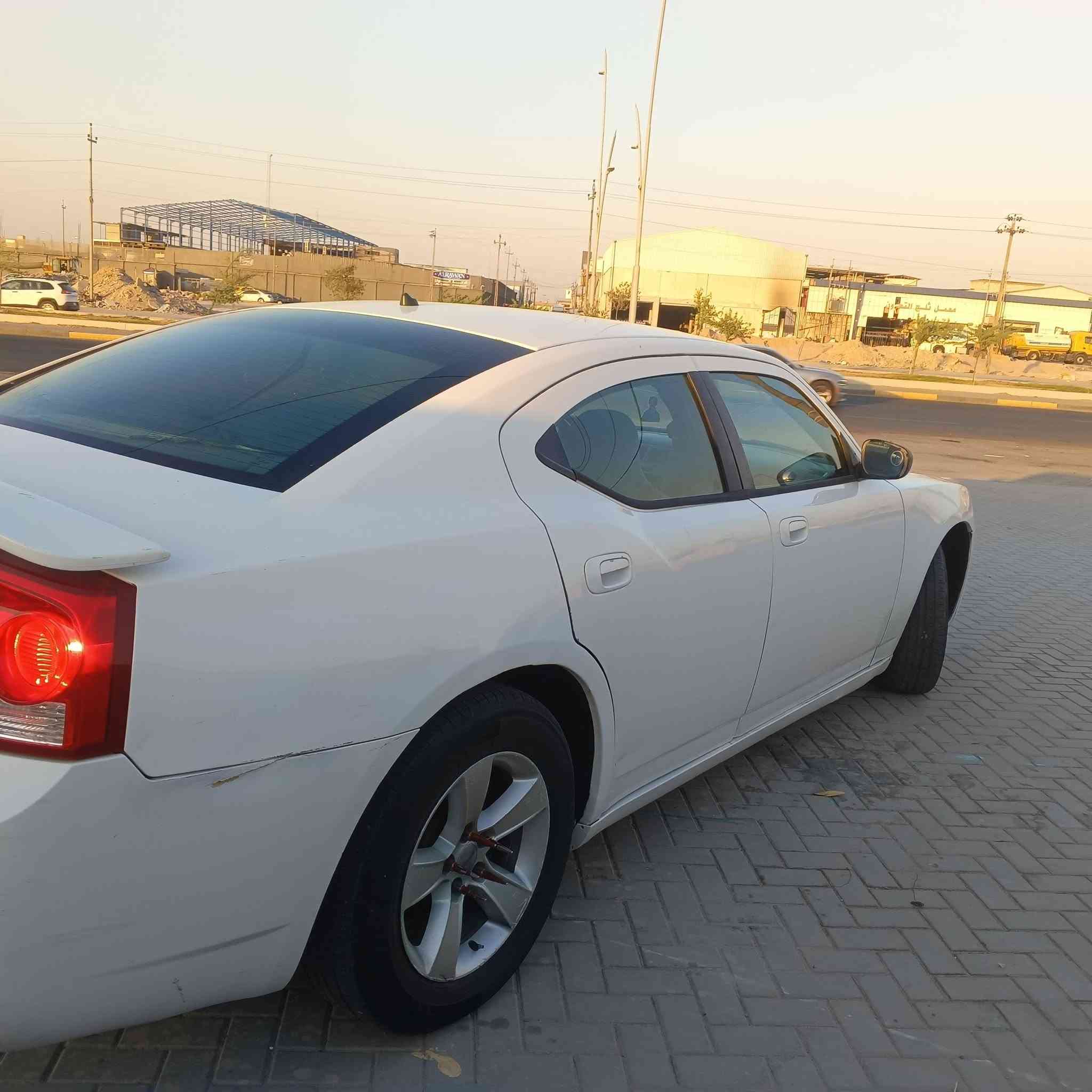 السعر 92بيه مجال.   استخدام شخصي مامشتغله عله خط 
سلام عليكم جارجر 2008بئسمي بيه مكانات صبغ خاليه من لمعجون بيه فقط شبر معجون 
كير مكينه اكسن تبريد فول 
حداديه 100/70 تخم تاير  منضومة زنون 
كفاله من لضربه ومن تعديل ومن لكص  فقط معجون شبر بيه 
عنوان بصره حيانيه  
رقم لهاتف ***********واتساب وشريحه
