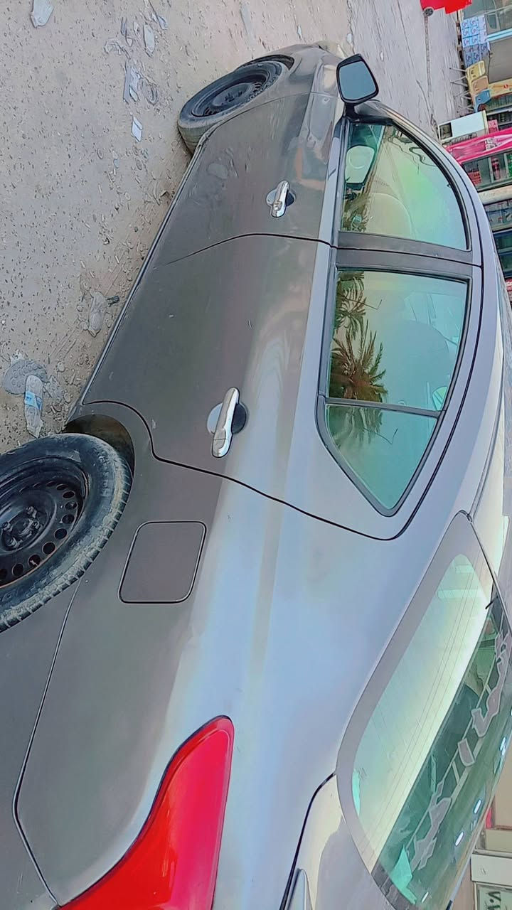 السلام عليكم نيسان فيرسه 19حادثه مال امريكه الغولد الاماميه  وهنا الجاملغ الوره قيلي وراجع علئ البارد مكينه كير حداديه تبريد خير من الله للستفسار *********** مكان النجف 65وبيه مجال
