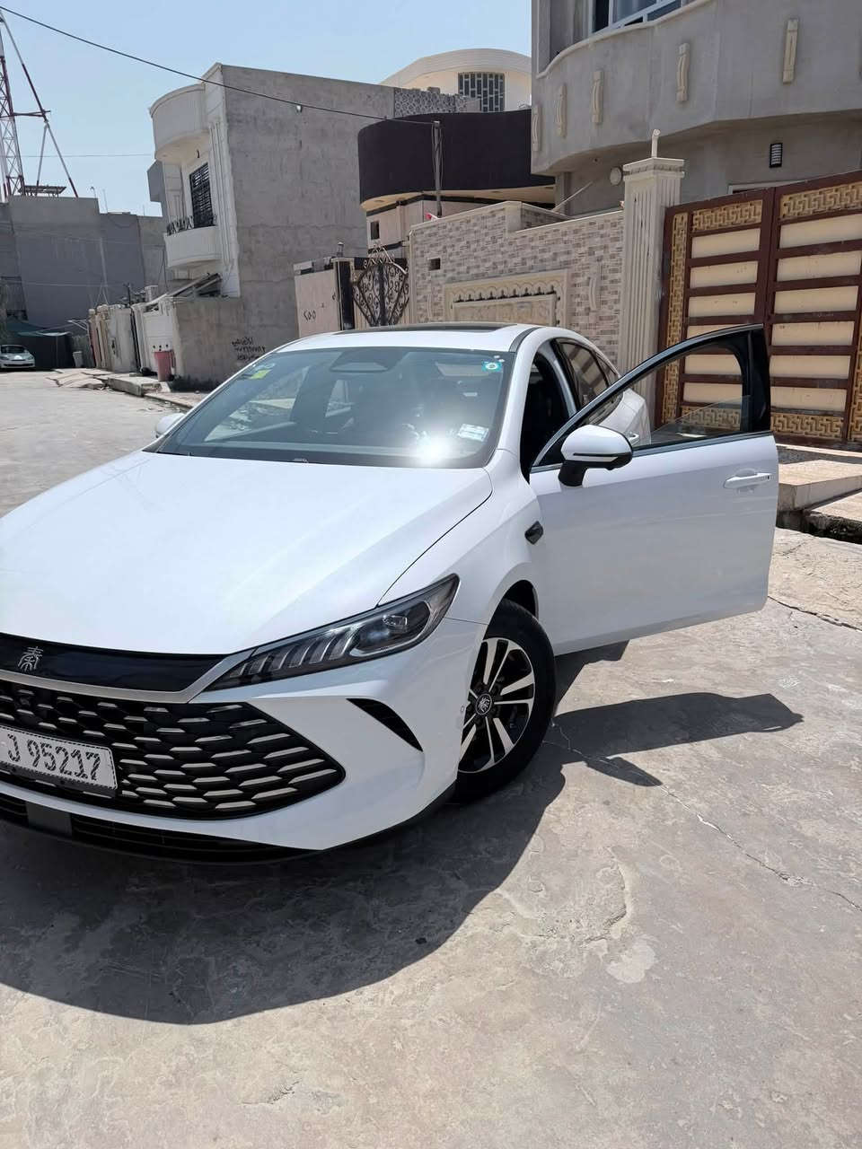🚨 مو كل Qin Plus مثل الثانية! 🚨
🔥 هاي Flagship… والعداد 1,200 كم فقط! 🔥

إذا كنت تدور على BYD Qin Plus DM-i 2025 بمواصفات عالية جدًا، فشوف هاي السيارة قبل لا تقرر 👇

🚘 BYD Qin Plus DM-i 2025 – FLAGSHIP FULL OPTION

✨ شنو المميز بيها؟

🔹 العداد: 1,200 كم فقط
🔹 13 كاميرا محيطية + DVR تسجيل 🎥
🔹 Auto Park – ركن ذاتي
🔹 رادارات أمامية وجانبية وخلفية
🔹 نظام النقطة العمياء
🔹 مساعد تحديد المسار
🔹 مقاعد جلد باللون الزيتوني 🤎
🔹 مقعد السائق كهربائي
🔹 فتحة سقف
🔹 شاشة وسطية كبيرة
🔹 6 حساسات أمامية + 6 خلفية
🔹 بصمة 
🔹 هاند بريك إلكتروني + Auto Hold
🔹 تحكم بالتبريد مناخي منفصل
🔹 إضاءة LED + إضاءة نهارية
🔹 دركسون جلد مع حياكة
🔹 ويل كب كروم 16
🔹 10 وسائد هوائية
🔹 شاحن أصلي 
🔹 فوم معالج للإطارات
🔹 انارت ترحيب عند الاقتراب من السيارة 
🔹 مري شفط
🔹كفالة عامة 

⚡ هايبرد + بنزين + شحن ذاتي + شحن خارجي
⛽ محرك 1500cc

📍 السيارة موجودة في الموصل
🏢 المعارض الجديدة – معرض وليد الحاج خالد

💰 السعر: 15100$ 🔒 

📞***********
