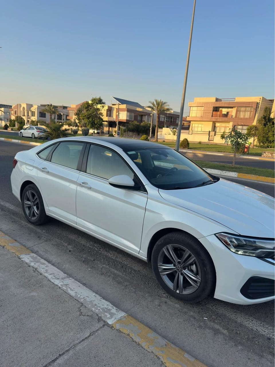 جیتا
📅 مۆدیل: 2023
⚙️ مواسەفات: SE
⛽ مەتۆر: 1.5 Turbo
🛣️ ڕۆیشتوو: 43,000 کیلۆمەتر
🚗 ڕەنگ: سپی
🔢 رقەم: هەولێر

✅ سەیارەکە زۆر پاک و خاوەن سێرڤیسی بەردەوامە.
🟡 تەنها ٢ پارچە بۆیاخ (دەرگا و چەمەلەخ).
ئێرباگ بەس شانی تەقیوە
پێش و پشتی کەپسە
مواسەفات (se) پانۆڕاما شەغال کوشن هیتەر ١٠ لیدی ناو گێج ئۆتۆ ستۆپ خەتی جادە زۆر مواسەفاتی تر

بۆ پەیوەندی کردن ✅
*********** أربيل, العراق
