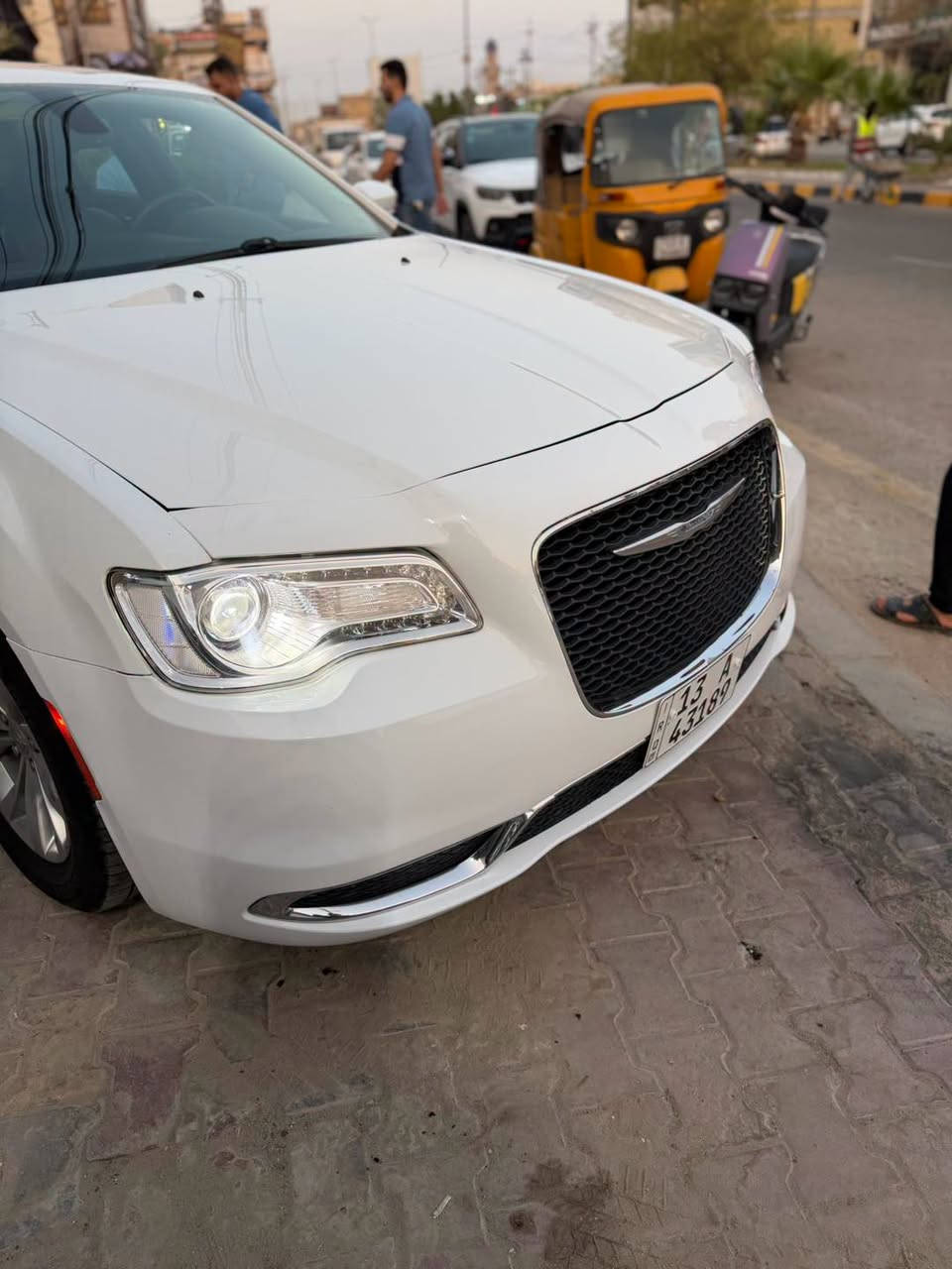 #كوبارت_ميسان_الاقدم_في_ميسان 

كلايسلر 300 /  2016 لمتدد فول عدى الفتحه 

مرقم ميسان حره باسمي دخول جديد ضباط 

حادث / جاملغ وبنيد مصبوغ من امريكا 

ماشيه / 51 الف بعدهي كارتون 

جديده جدا 
#للاستفسار__ ***********
