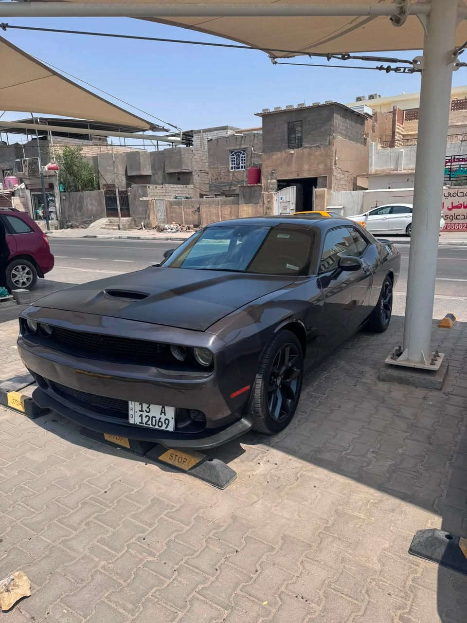 السلام عليكم جالنجر 2019 باسمي هزه ورقم جديد وارد امريكي حادث جاملق وبنيد ناشر صور الحادث والسونار الجاملق الخلفي كلير من امريكا بدون ضربه السياره جاهزه للاخير ما ناقصهه شي من مكينه وكير وتبريد وتحداديه وتخم تاير مكينه 3600 رايدها ب135 
***********
مكاني بصره دور الضباط
