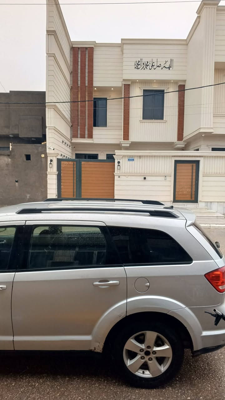 جورني 2012 سبعة راكب 3600 sxt للبيع 95 وبيها مجال
مكينه كير حدادية تخم تاير تبريد منظومة تبريد راديترات مراوح كلشي جديد بيها 
بصمة شاشه صغيرة لمس بلادية 
وباقي مواصفاتها المعروفة 
حادثها جاملغ بنيد وبيها جراد السياره شوف العين وهلموجود تجي تشوفها تعجبك تشلع عيوني 
سماوة 
***********
