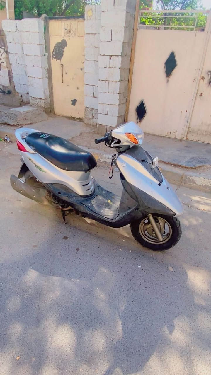 السلام عليكم
سعر مليون 

بريز نوزل خطين  جديده جديده جديده 

لايت فوك عالي ناصي كله شغال 
كهربايتهه كلهه شغاله 

العنوان بغداد الحريه 
رقم الهاتف 
***********
