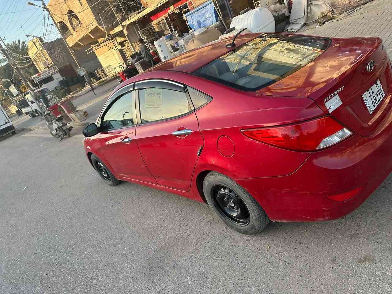 السلام عليكم
اكسنت 2014 وارد امريكي 1600 gdi 
گير at المرغوب 6 نمر
تحكم ستيرن و ايكو 
حادث قطعة وحدة بدون دواخل فقط بنيد مصبوغ 
تبريد ثلج 
صدر جديد 
تخم تاير جديد 
ادامة منظومة البانزين 
باتري ac delco جديد ظمان سنة 
السيارة مناقصهة شي 
شوية بيهة جراد بالبنيد لان مصبوغ 
السيارة باسمي تحويل ثاني يوم
السعر 83 وبيهة مجال
***********
مكانها بغداد الدورة الصحة
