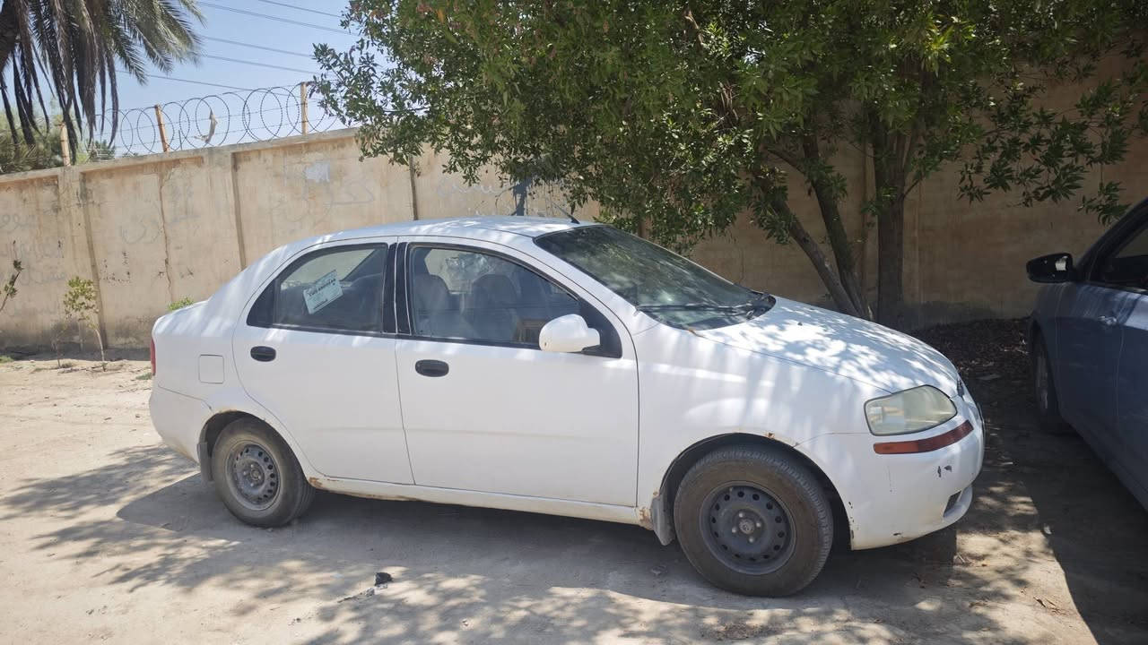 السلام عليكم 
للبيع افيو موديل ٢٠٠٦ السعر ب٤٥ وبيها مجال 
***********٣
***********
