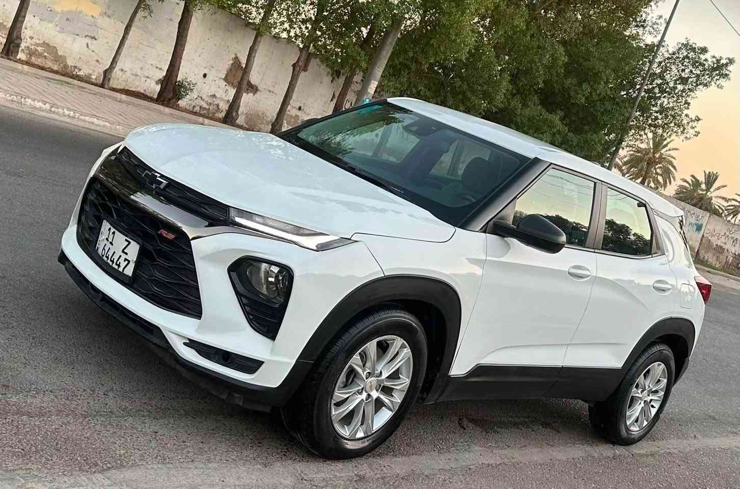 سلام عليكم 
ترل بلايزر  2022
ماشيه 35 
1300 تيربو 
مراوس حسب القناعه 
سعر  135 وبيها مجال
حادث السياره جاملغ وبنيد
والسونار موجود بالصور 
مكان السياره بغداد العامريه
***********
*********** بغداد, العراق
