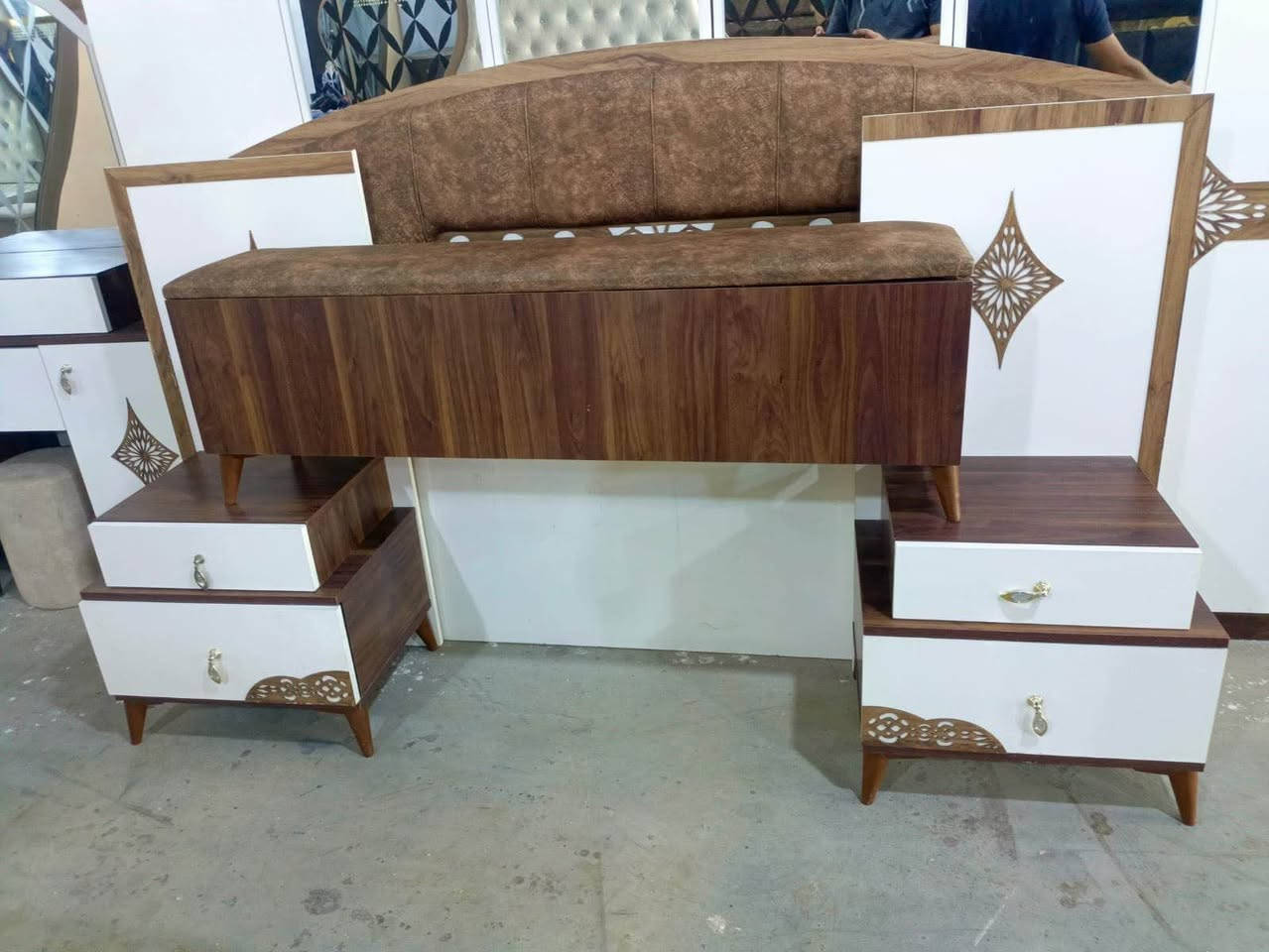 سلام عليكم
غرفه نوم كامل9 قطع سعر 675 وبي مجال شراي خابر رقم***********عنوان كركوك Singapore
