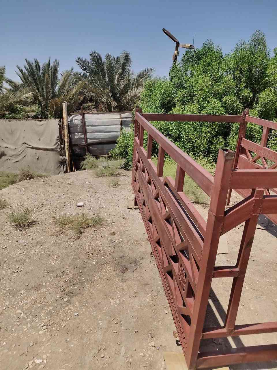 محجر للبيع بدون خياس نضيف بس شبجه مابي العنوان نجف أبو صخير السعر 250  رقم الهاتف ***********
