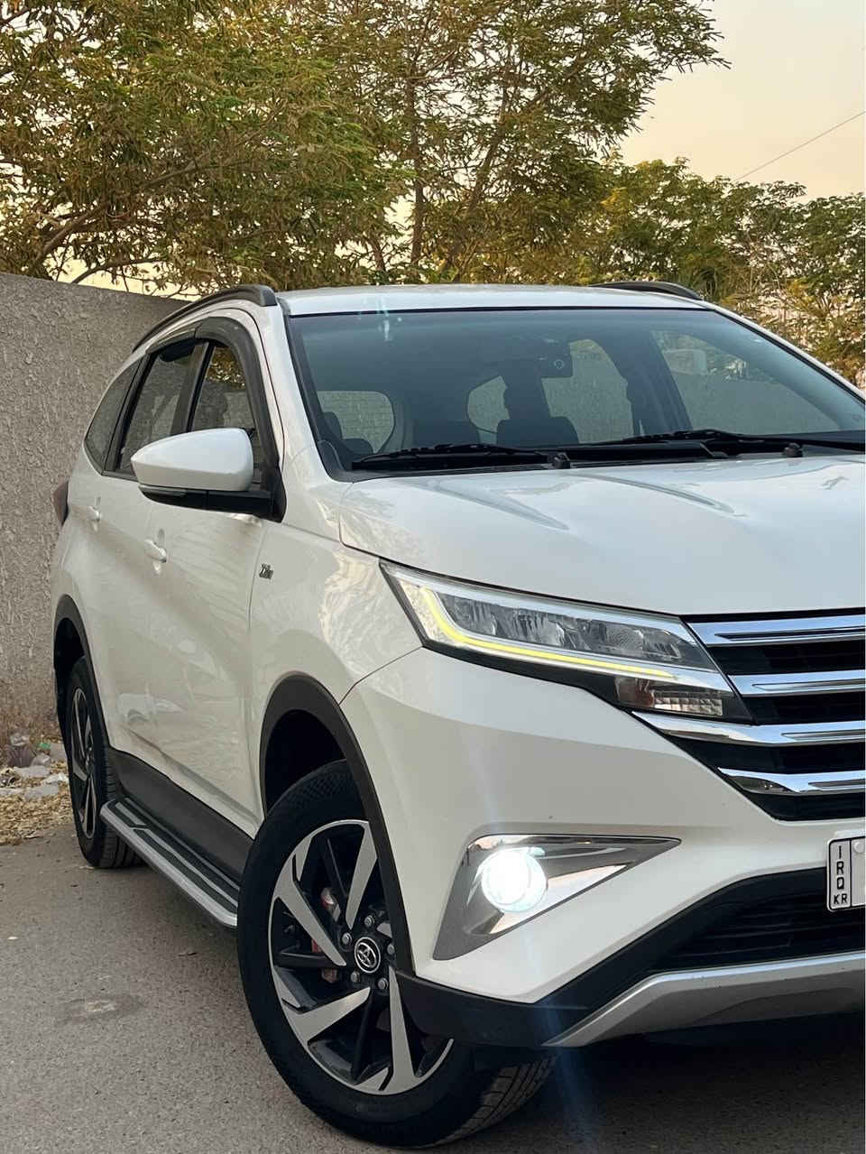TOYOTA Rush 2019
بيع او مراوس 
خليجي ساز  
1-ماشيه 136الف كيلو فقط 
2-محرك 1500
3-اشاير بلمري 
4-ركاب عدد 7
5-بصمه 
6-تبريد ثلج 
7-قطعتين تبريد 
8-لايتات led 
9-كشافات ضباب 
10-كامره خلفيه 
11-شاشه 
12-شاشه تبريد 
13-رقم اربيل سنويه جديده ارقام جديد هزه جديد  
14-بك لايت led 
15- ويل كب عدد 5
16-حساسات خلفيه 
17-حاجب led 
18-تحكمات ستيرن
بغداد الغزاليه 
*********** بغداد, العراق
