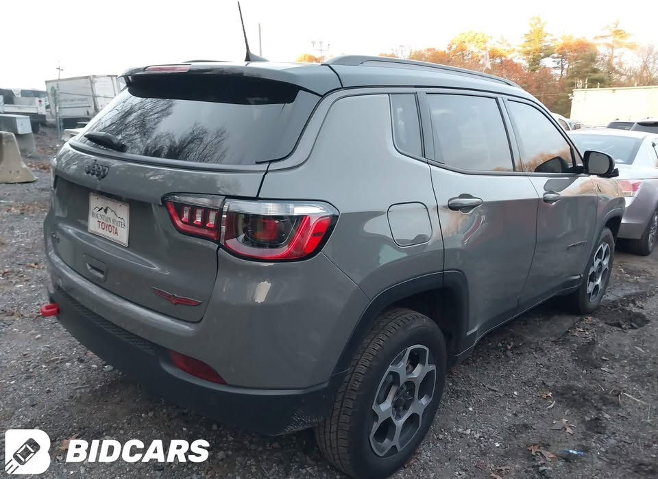 جيب كومباس 2022
Trailhawk 

الحادث موضح بالصور 

ماشية 65,000km 

-كشنات جلد 

-حساسات +رادار 

-شاشة كبيرة 

- تخم تاير جديد 
- ⁠حدادية جديدة

مكان السياره ميسان

‭***********‬
