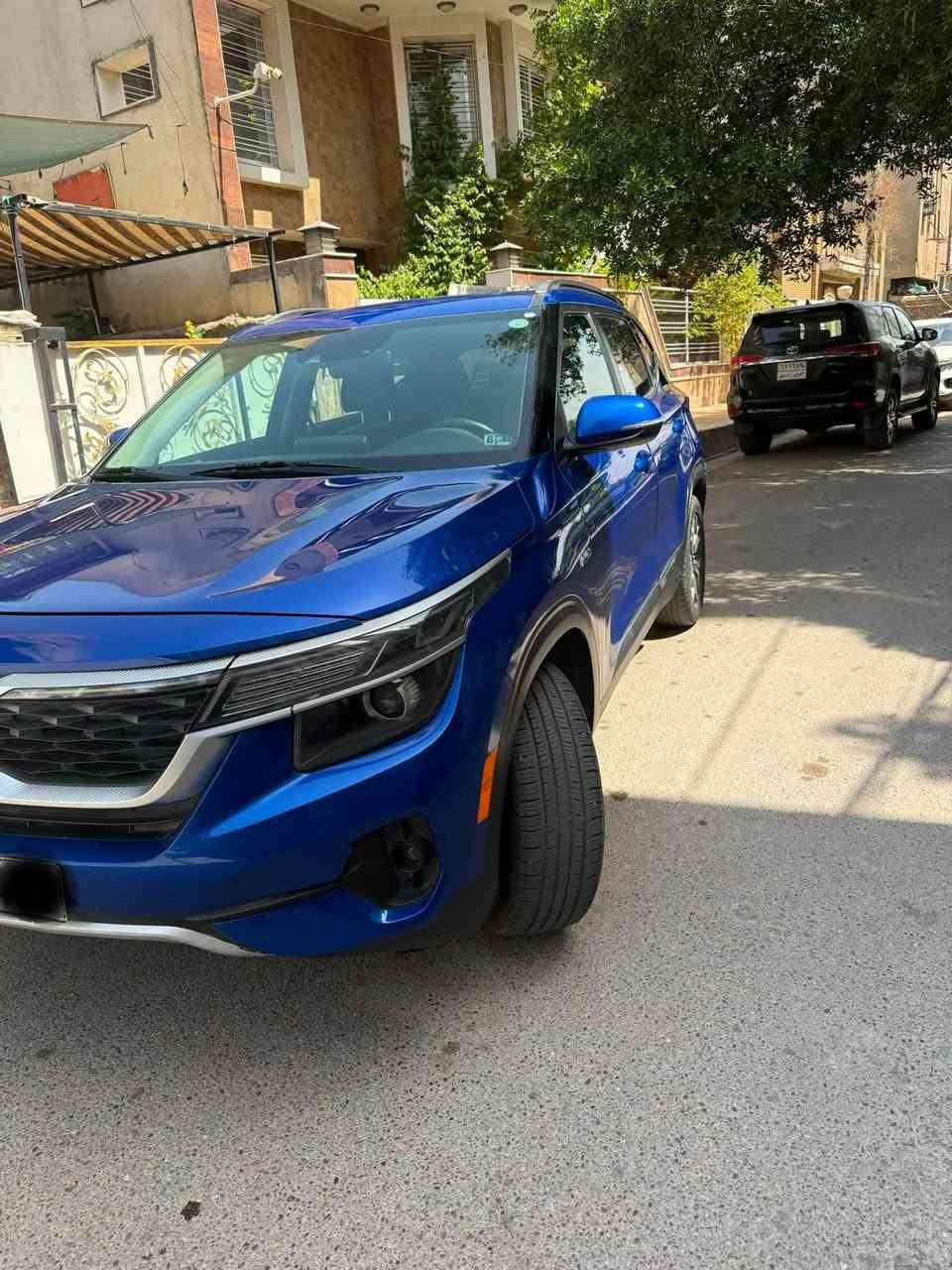 كيا سليتوس وارد امريكي موديل 2021 محرك 2000 دوش مواصفات sx فول فول شاشه جبيرة كامرة خلفي بصمه شغال عند بعد فتحه سلايت كشنات جلد كهربائي كشنات تدفئة تبريد خلفي بريك بصمه رادار جانبيات رادار امامي حساس خلفي لايت لد زنون تايرات جديده تحكم ستيرن تحديد سرعة تحديد مسار فور ويل يعني دبل أكسل وبعد بيهه مواصفات سيارة

مكفولة من أي نواقص بشرط ضرر جاملغ والباب خلفي  حادثه من امريكا بدون شواصي بدون ايرباك بدون تعديل سيارة مرقم سنوية جديد بشرط تحويل سيارة ماشية 92 كيلو متر 

سعر سيارة 138$ بيهه مجال حك 

***********
