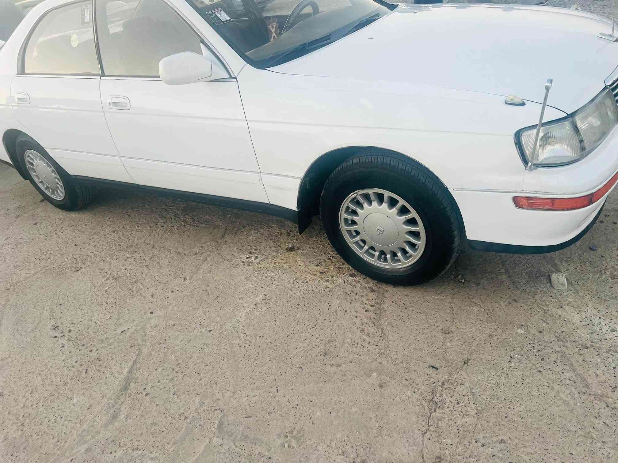 السلام عليكم للبيع بطه رقم نينوى دولي سنويه جديدهً محرك وكير شرط تبريد شغال صدر تخم تاير جديد بشرط السياره بدون كص او صبغ كهربائيات . كلها شغاله لايت زنون سعر 55 وبي مجال قليل 
*********** 
***********
