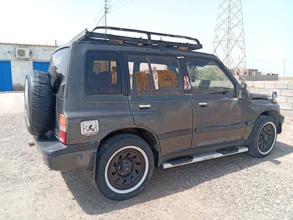 *🚙 للبيع سوزوكي فيتارا دبل قمارة - موديل 1993 🚙*
اللون: رصاصي رمادي
رقم السيارة: ميسان الماني
السنوية: كارتونية منتهية

*التفاصيل:*
المحرك 4 سلندر ونجي - بيه خيط بخار بسيط
بيها باب السايق مبدل
البدي: شوف العين، نظافة جيدة
البيع: ابيع اصوليات وتحويل مضمون

*السعر:* 28 ورقة وبيها مجال للشراي الصدك

*العنوان:* البصرة - القرنة

*للاستفسار:*
واتساب: ***********
اتصال: *********** البصرة, العراق
