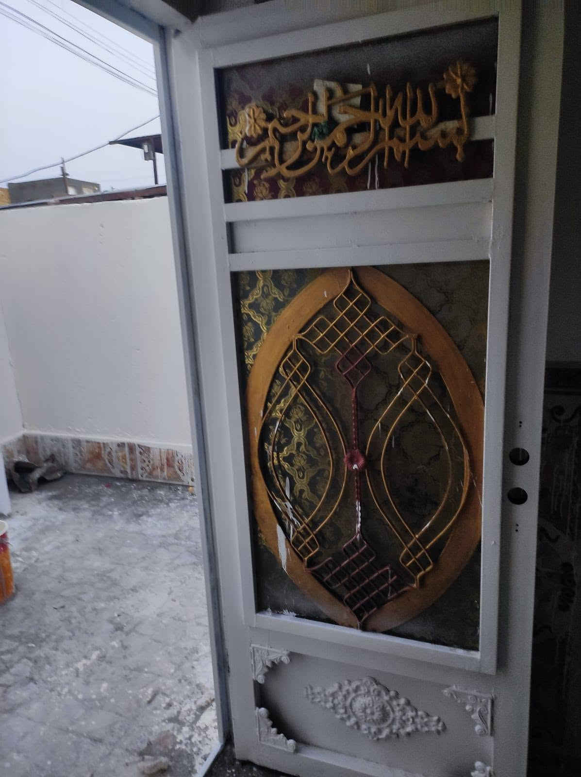 سلام عليكم بيت زراعي للبيع في ناحية ازديناويه فرع مدرسة صفي الدين خلف مكتب الغاز كافة الخدمات يمه مساحة البيت 100متر السعر 30 للستفسار واتساب ***********

