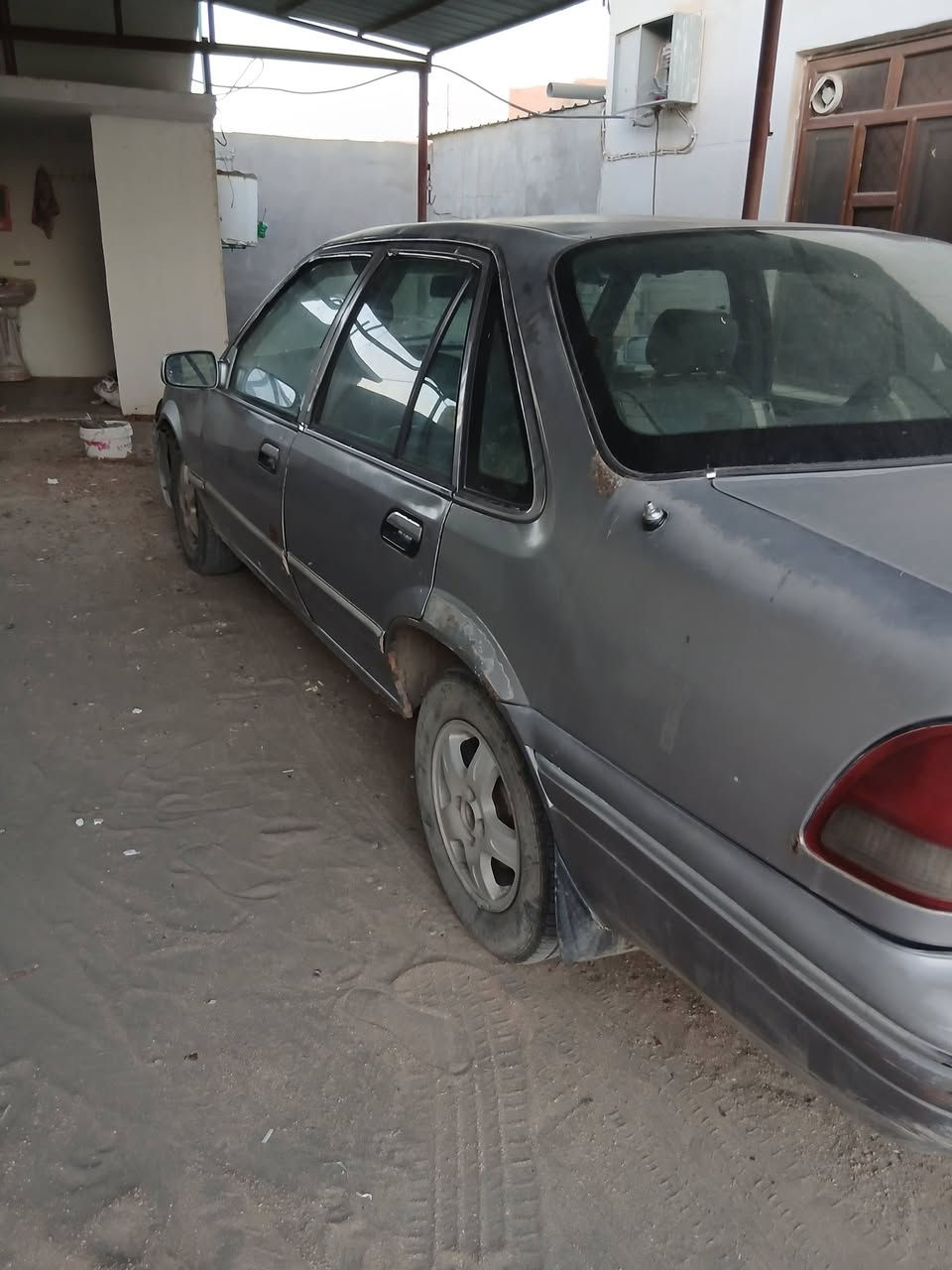 سياره برنس فراشه  رصاصي رقم بغداد موديل ٩٦ كير ومحرك جيد تبريد بس ينظم سنويه ٢٠٢٧ صاحبها موجود شرط التحويل السعر ٢٢ ورقه الشراي يتواصل على الرقم ***********
