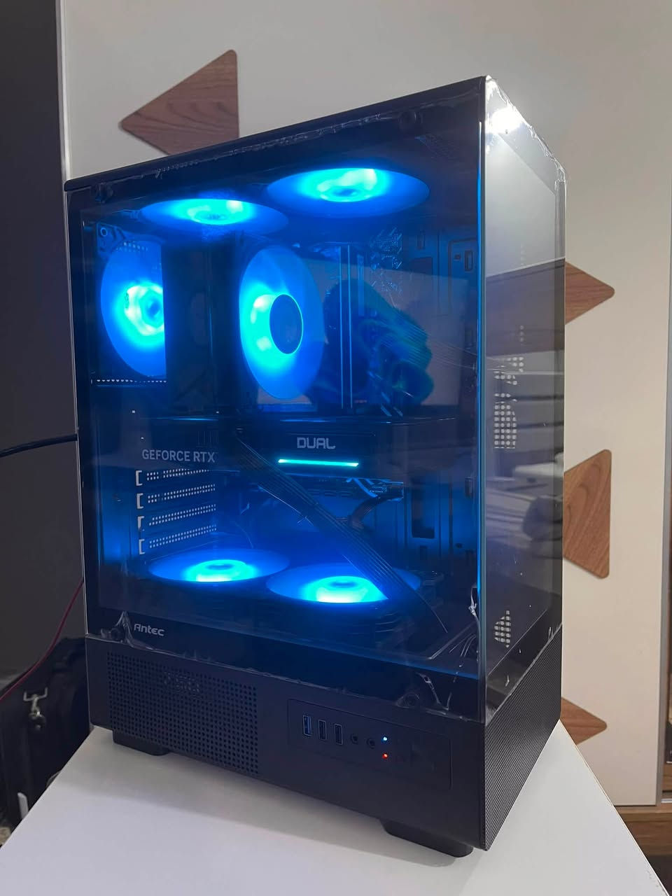 السلام عليكم تجميعة للبيع
المواصفات:

Rtx 5060 ti 8gb palit oc
مستعمل ثلاث اسابيع فقط
I5 12400f
جديد
H610m-k asus prime argb
مستعمل نضيف
Ram 8*2 3200 eaget
جديد
M.2 512gb gen 3 crucial
مستعمل قليل
Case antec vcx300 argb 5 fan
جديد
Psu 750w 80+ bronze aigo
مستعمل قليل كلش
Cooler cps t500k argb
جديد

السعر:1,300,000 دينار عراقي🔥

متوفر توصيل لجميع المحافظات🚚

للتواصل خاص او واتساب ***********
