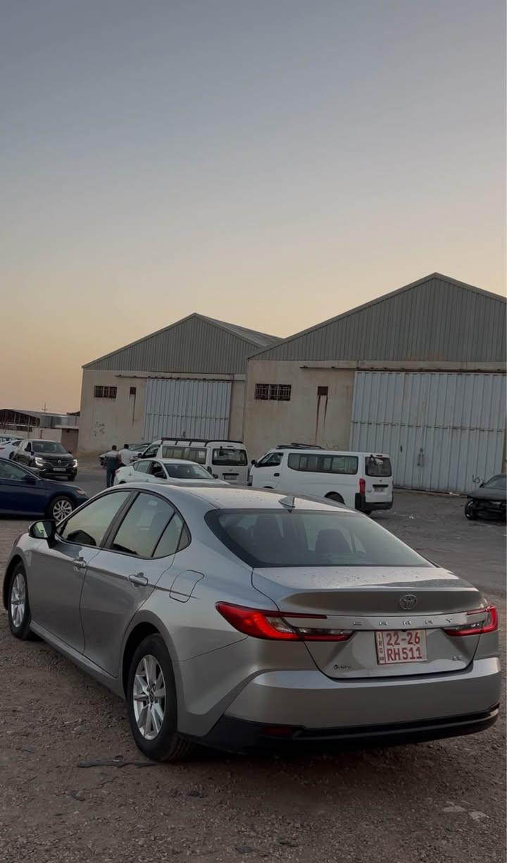 TOYOTA CAMRY 2025 LE HEV 
تيوتا كامري ٢٠٢٥ ل ي هايبرد 
سعر بلاش 180$ ورقه و بها مجال قليل 
مواصفات  LE HEV 
بصمه 
شاشه كبير 
رادار 
موايه اشره 
بريك بصمه 
ويل كب كروم 
لايد LED زينو 
نضام قياده 
تحكم ستيرن 
تحديد سرعه 
و بعد مواصفات هوايه 
ضرر: جملغ كلير امريكي و بابين و جملغ خلفي و قباغ جنطه صبغ بدون دواخل بدون ارباك بجم كبص سياره رقم كاتي شرط ترقم شمالي يوجد معقب ارخص سعر 
مكان سياره عقره 
رقم موبايل ☎️*********** 
واتساب ⬅️ *********** اكر, نينوى

