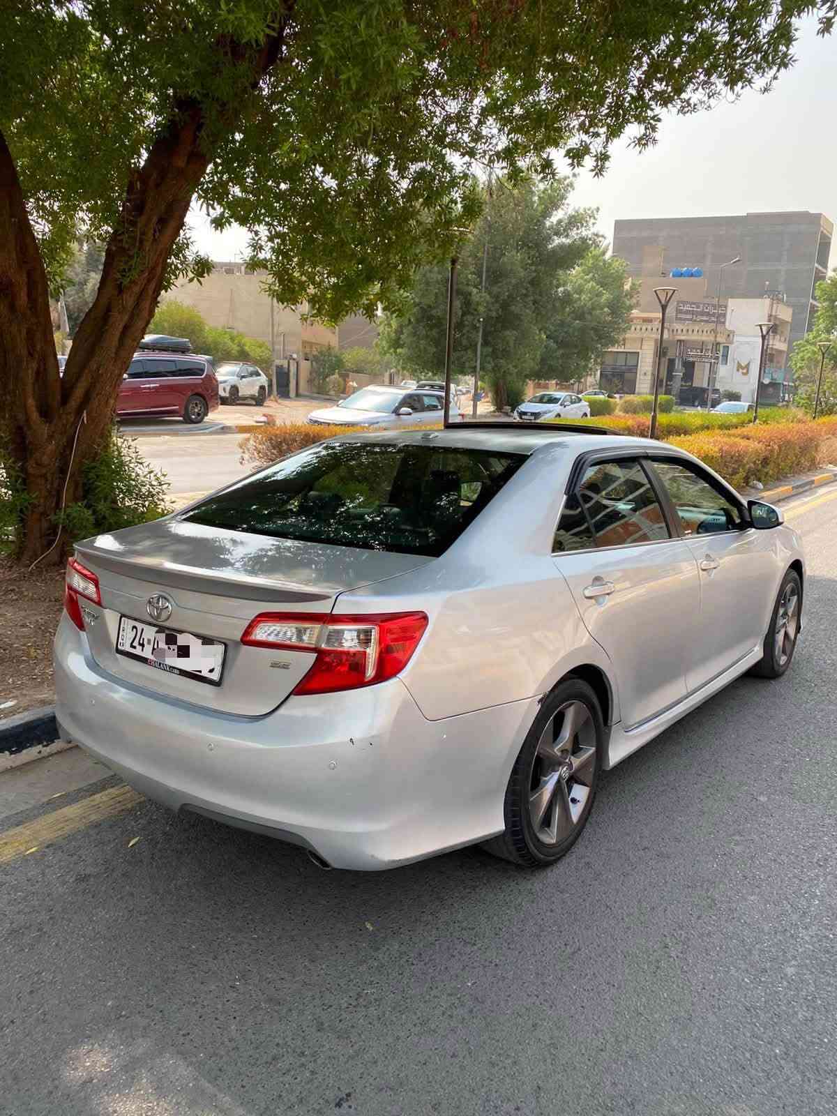 🚘 كامري 2012 فول مواصفات – وارد أمريكي 🇺🇸
🔹 أعلى مواصفات
🔹 داخلية كلين للعراق
🔹 باسم الشخص اللي دخلها للعراق
🔹 السيارة نظيفة جداً
🔹 صار بيها عدة طخطخات ونصبغت داخل العراق

✨ المواصفات:

* 4 سلندر
* مكينة 2400 مال 2017 المرغوبة
* كشنات تدفئة وتبريد 🔥❄️
* سلايد روف ☀️
* شفتات سرعة بالستيرن
* حساسات
* كامرة خلفية
* منظومة زينون
* بصمات عدد 2
* كير + مكينة + صدر أمامي وخلفي كله جديد وشرط
* السيارة كاملة وجاهزة، ما بيها أي نقص

📑 التحويل: وكالة، شرط من صاحبتها الأصلية.

💰 السعر: 115 ورقة
🔥 وبيها مجال حك بالمعقول

📍 العنوان: بغداد – اليرموك

📞 للاستفسار:
***********
