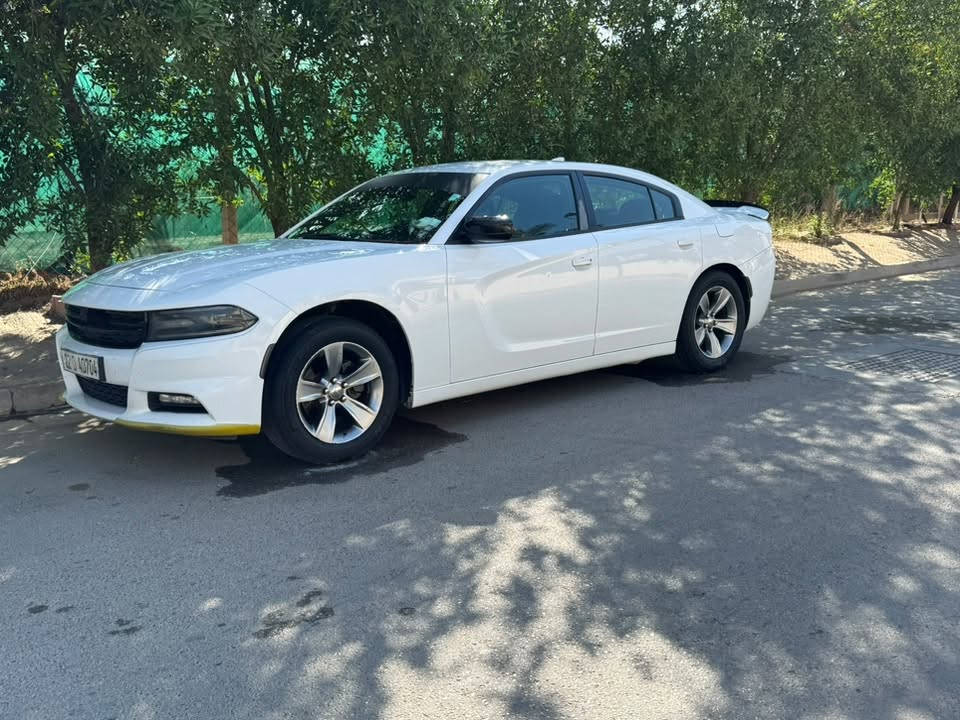جارجر SXT موديل 2016 لون ابيض ربع باب صبغ معرفه موصفات  مكينه3600 دعاميات امحدثه بدون حادث شاشه جبيره *********** عليه منضمون غاز سعره 185
