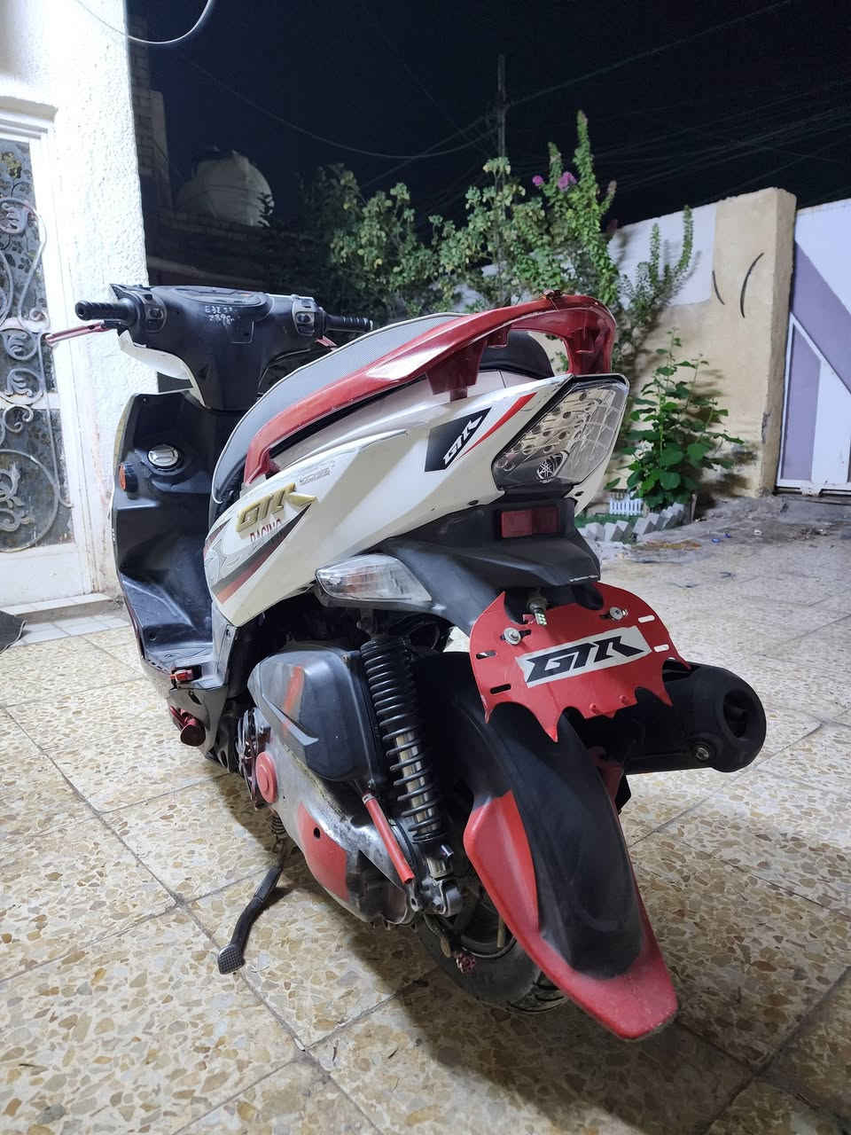 السلام عليكم جي تي ار للبيع مكانها بغداد حي اور سعرها 800 وبيها مجال 
***********
