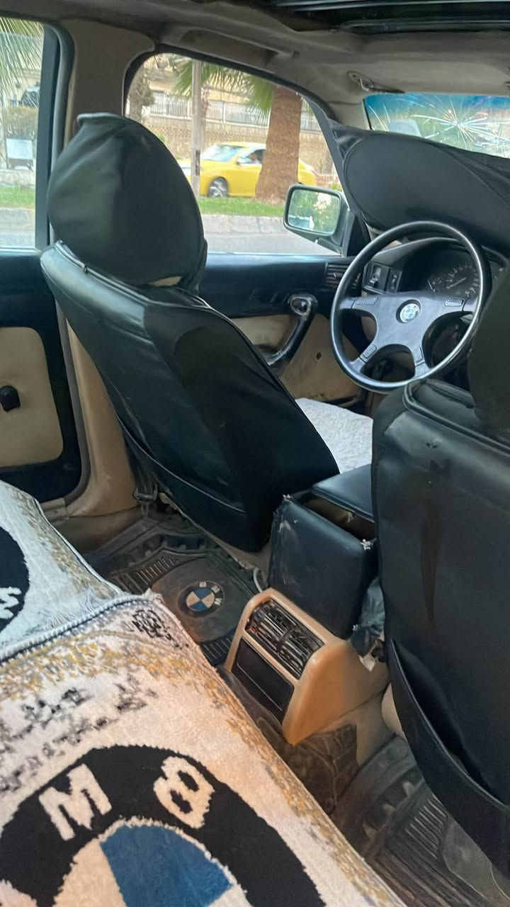 BMW525i
موديل 1989
كير تومتيك مال كصة
محرك فل 525
كابون بنزين 
تاير جديد
بطارية جديد 
بيها تقحيل 
سيارة بدون حادث
سيارة بسمي 
سعر 35 
***********
***********
