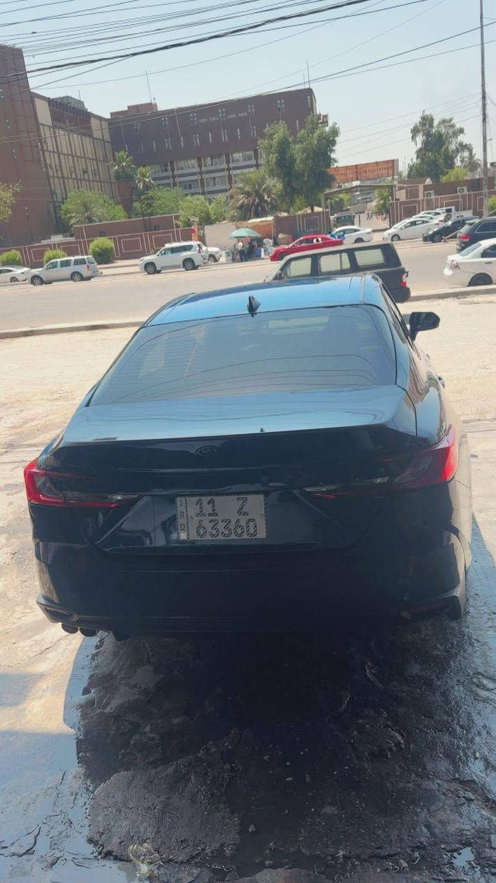 Toyota Camry 2025 
السيارة بدون ايرباك على وضع الشركة وكلشي حلوة وناعمة 
مواصفات se 
الحادث مثل مموضح بالصور 
بيها قبق جنطة وجاملغات خلفية مصبوغة راجعة بلاد 
بوليش + حمام داخلي 
اقرة المنشور عدل وشوف الصور زين وخابر وتدلل 
للتواصل : *********** / +9647838556160
مكان السيارة الدورة

