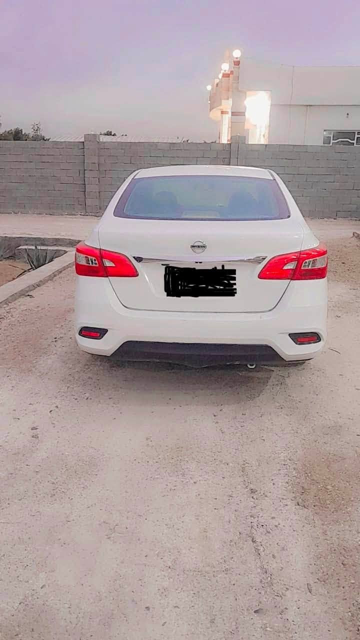 نيسان سنترا موديل 2019 رقم بغداد
باسمي
وارد امريكي بجم كبس حادث خلفي 
* محرك 1.8 لتر 4 سلندرDOCH كير محرك بشرط
✅رادار امامي
✅تحكمات ستيرن
✅شاشة 
✅مانع انزلاق
✅كروس مثبت سرعة
✅نظام ايكو
✅كامرة 
سيارة جاهزة السعر المطلوب 100وبيهة مجال 
مكان السياره الانبار الرمادي ***********

