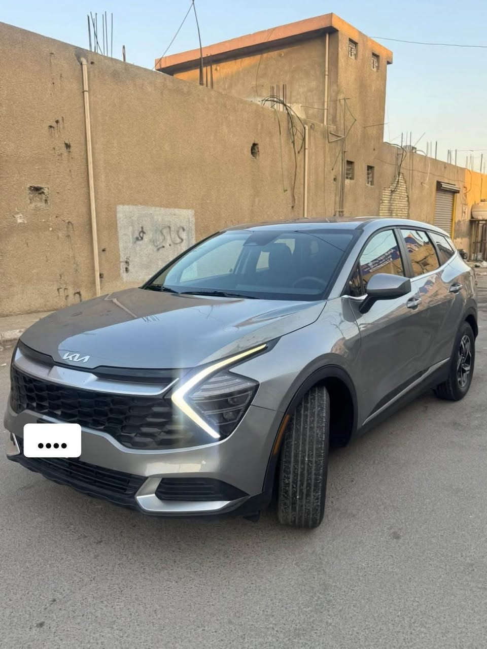 السلام عليكم 

كيا سبورتج￼ موديل 24   امريكي رقم بغداد باسمي 
محرك 2500GDi 
ماشيه 16 ميل 
حادث  السياره جامغ مال سايق 
صور حادث وسونار موجودات بالمنشور 
السعر 200 ورقه وبيها مجال 
  
موصفات 
سويج 
ترحيب 
رادرات  
مانع تزحلق 
3 انظمه قياده 
اشاير بالمري 
حساس امامي خلفي جانبي 
تبريد قطعتين
مود درايف
سايد بريك دكمه كهربائي 
كشنات جلد لونين اسود واحمر 
شاشه منفصله كار بلي
لد امامي خلفي
اناره محيطيه داخل سياره 
ارضيه جلد 
تايرات جدد 
سبير وتاير اصليات 

بغداد الزعفرانية
***********
