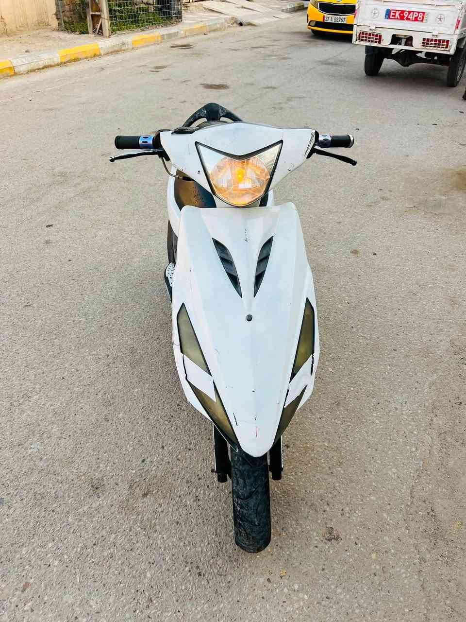 دراجه ماكس مضلع للبيع مكينه ما مفتوحه كهربائيات كلها شغاله سلف هندر لايت عالي ناصي مكينه ناعمه
مكان ناصريه مركز السعر 300وبيها مجال 
***********
