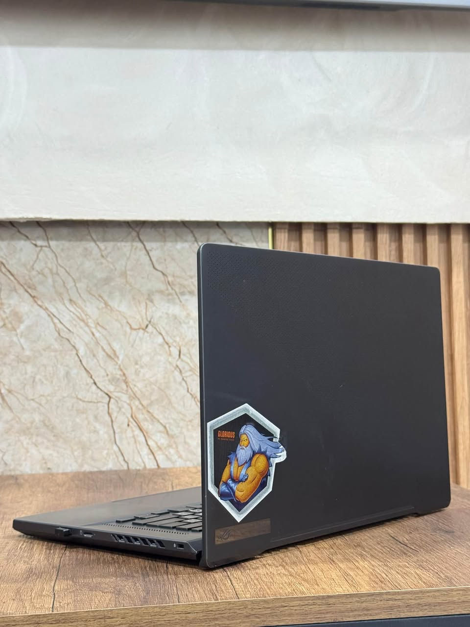 السلام عليكم
الوحش للبيع ASUS ROG Zephyrus G15 GA503Q 

المعالج :AMD Ryzen 9 5900HS 4.6 GHz

كرت الشاشة :RTX 3080 8GB 

الرامات : 16GB DDR4

الشاشة : 15.6 WQHD 2K 165Hz

الألوان :DLC-P3 %100

التخزين : 1T SSD

السعر : مليون ونص

للأستفسار الاتصال :***********
