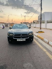 دودج تشارجر • ٢٠١١ • اسود