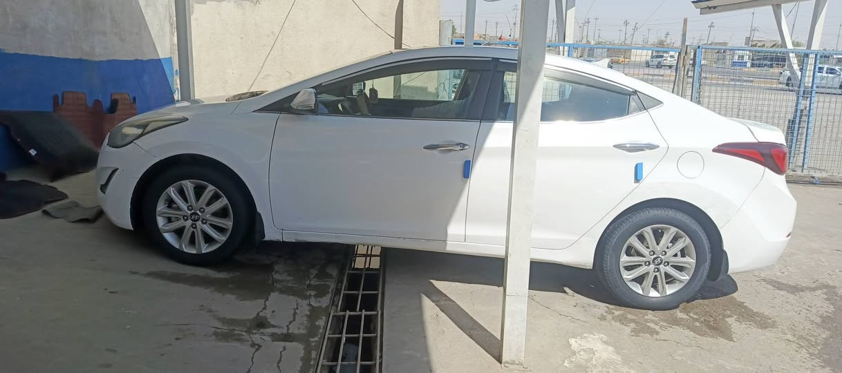 سياره النترا موديل 2015 سياره حلوه مكينه وقير كفاله سياره باسمي مكينه 1800 تخم تاير رقم بصره العنوان الزبير السعر 115 وبيها مجال رقم ***********
